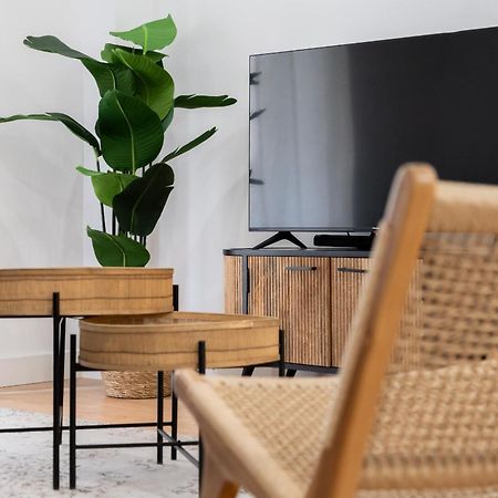 Apartamento Reformado En La Gran Via Alquiler Temporal Madrid Ngoại thất bức ảnh