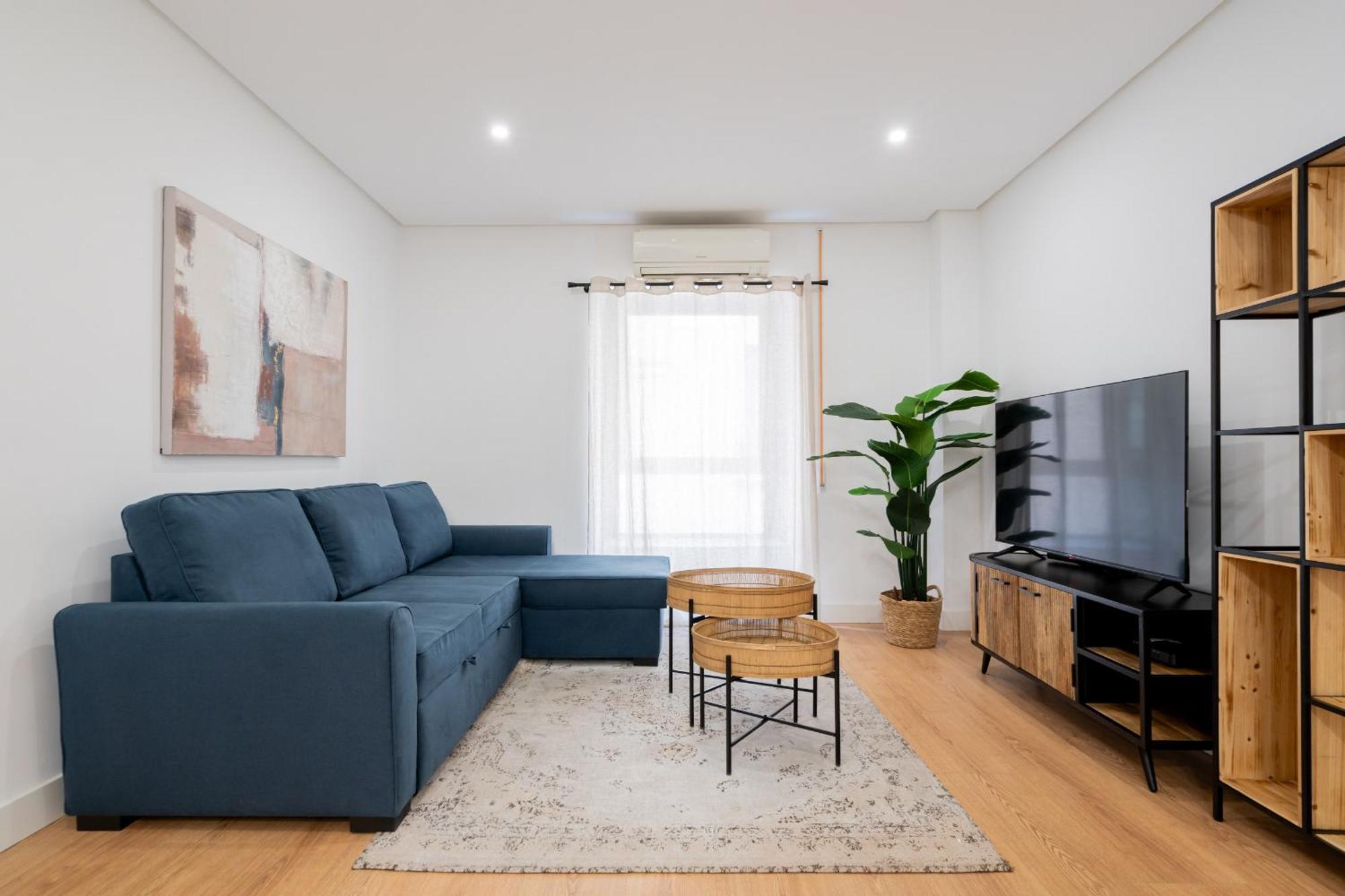 Apartamento Reformado En La Gran Via Alquiler Temporal Madrid Ngoại thất bức ảnh