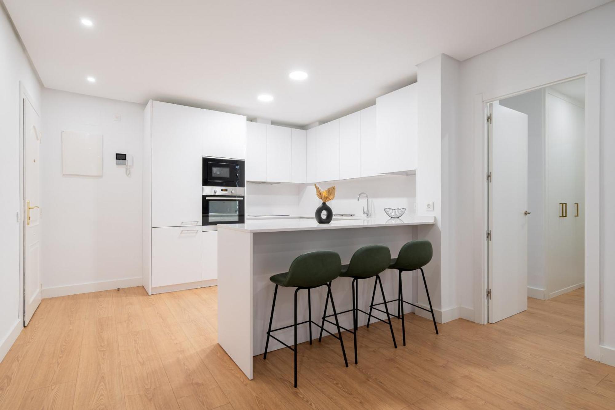 Apartamento Reformado En La Gran Via Alquiler Temporal Madrid Ngoại thất bức ảnh