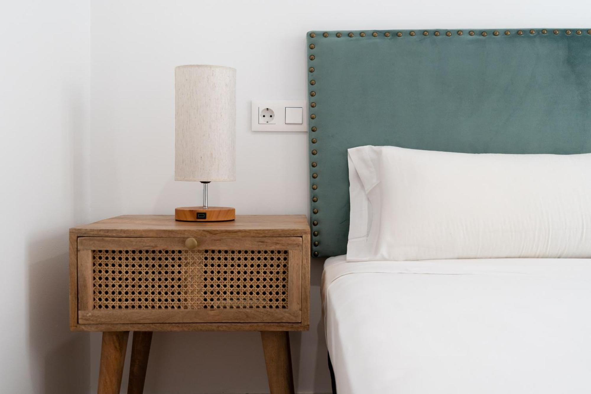 Apartamento Reformado En La Gran Via Alquiler Temporal Madrid Ngoại thất bức ảnh