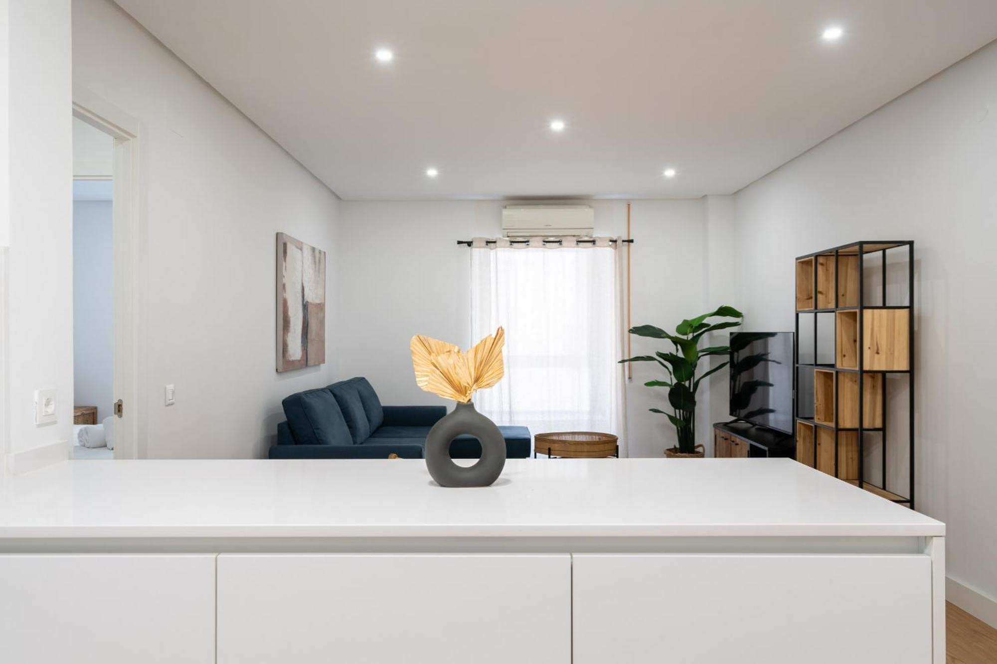 Apartamento Reformado En La Gran Via Alquiler Temporal Madrid Ngoại thất bức ảnh