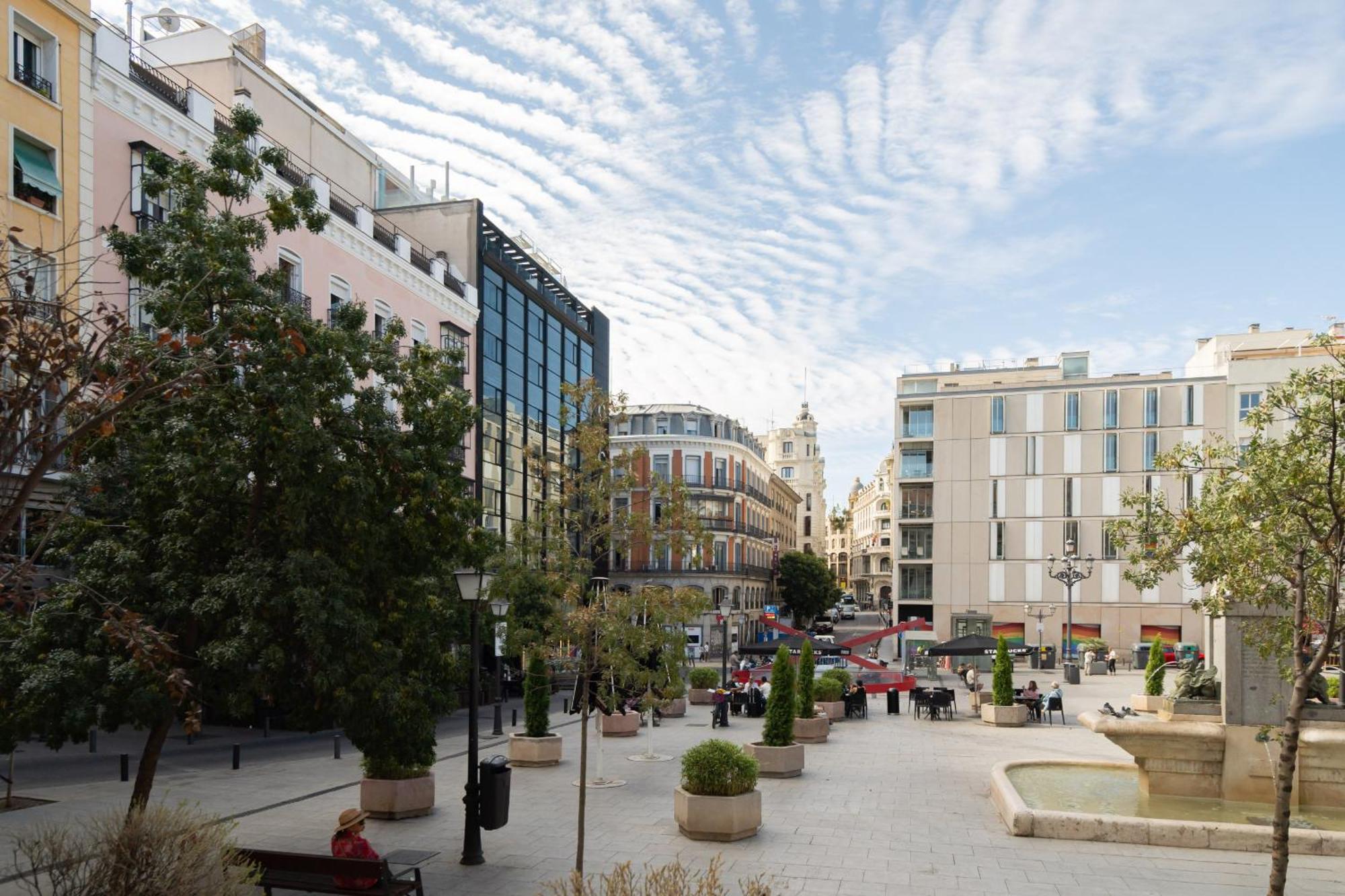 Apartamento Reformado En La Gran Via Alquiler Temporal Madrid Ngoại thất bức ảnh